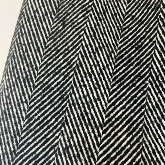 Gap skirt size 4 - Picture 2 of 3